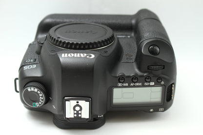 EOS 5D Mark II + BG-E6