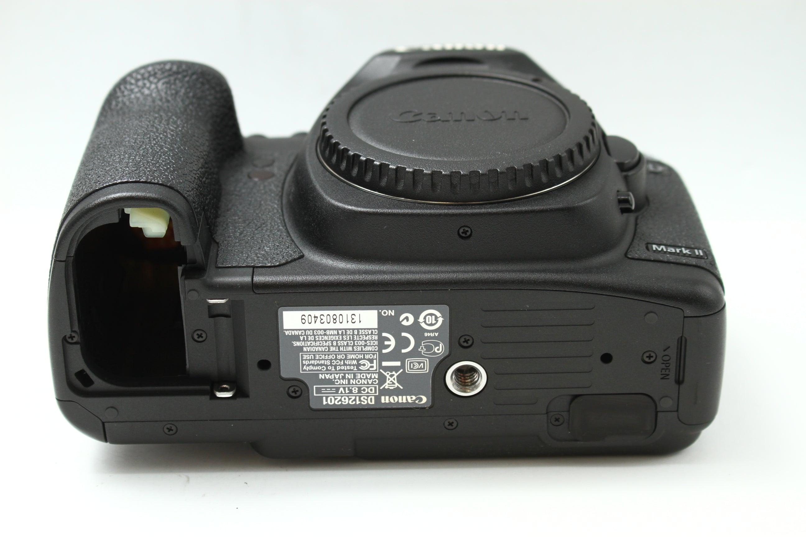 デジタルカメラ Canon EOS 5D Mark II + BG-E6 S26TA60#015 Canon】キヤノン『EOS 5D Mark IIボディー』EOS5DMK2 バッテリー