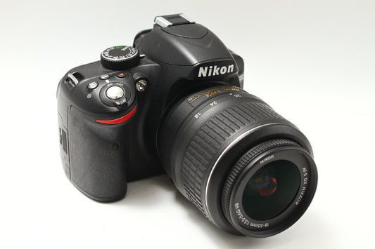 D3200 ブラック + 18-55 G VR レンズキット