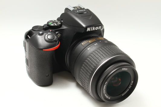 D5500 ブラック + 18-55/3.5-5.6 G VR レンズキット