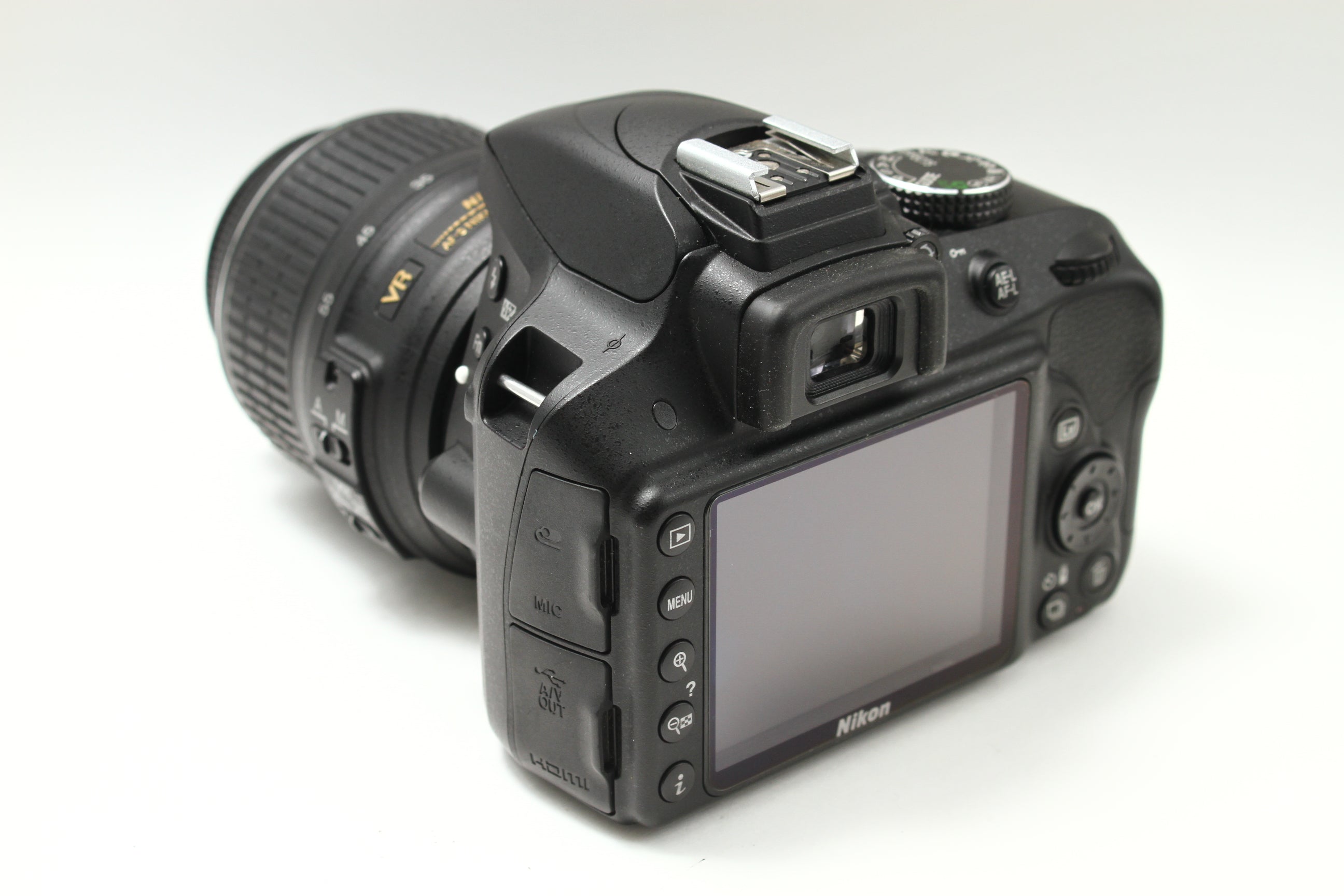 Nikon (ニコン) D3300 ブラック + 18-55 G VR II レンズキット