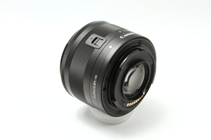 EF-M 15-45/3.5-6.3 IS STM グラファイト