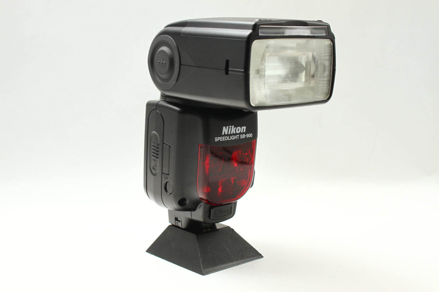 SB-900