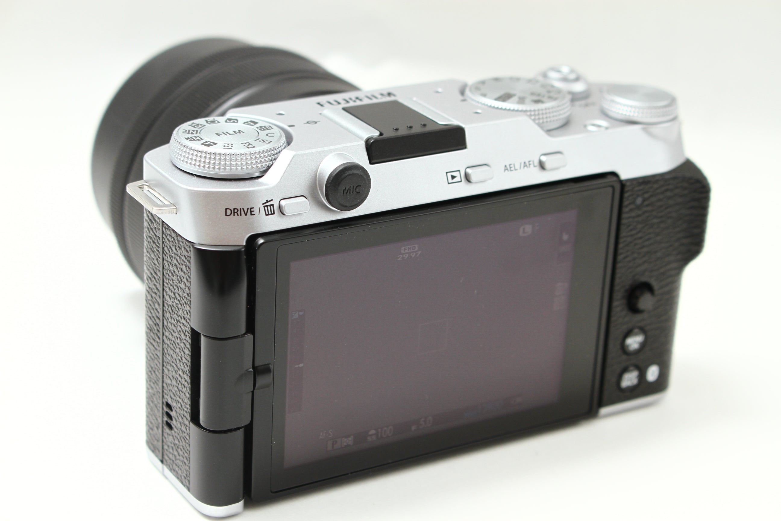 FUJIFILM (フジフイルム) X-M5 シルバー + 15-45 レンズキット