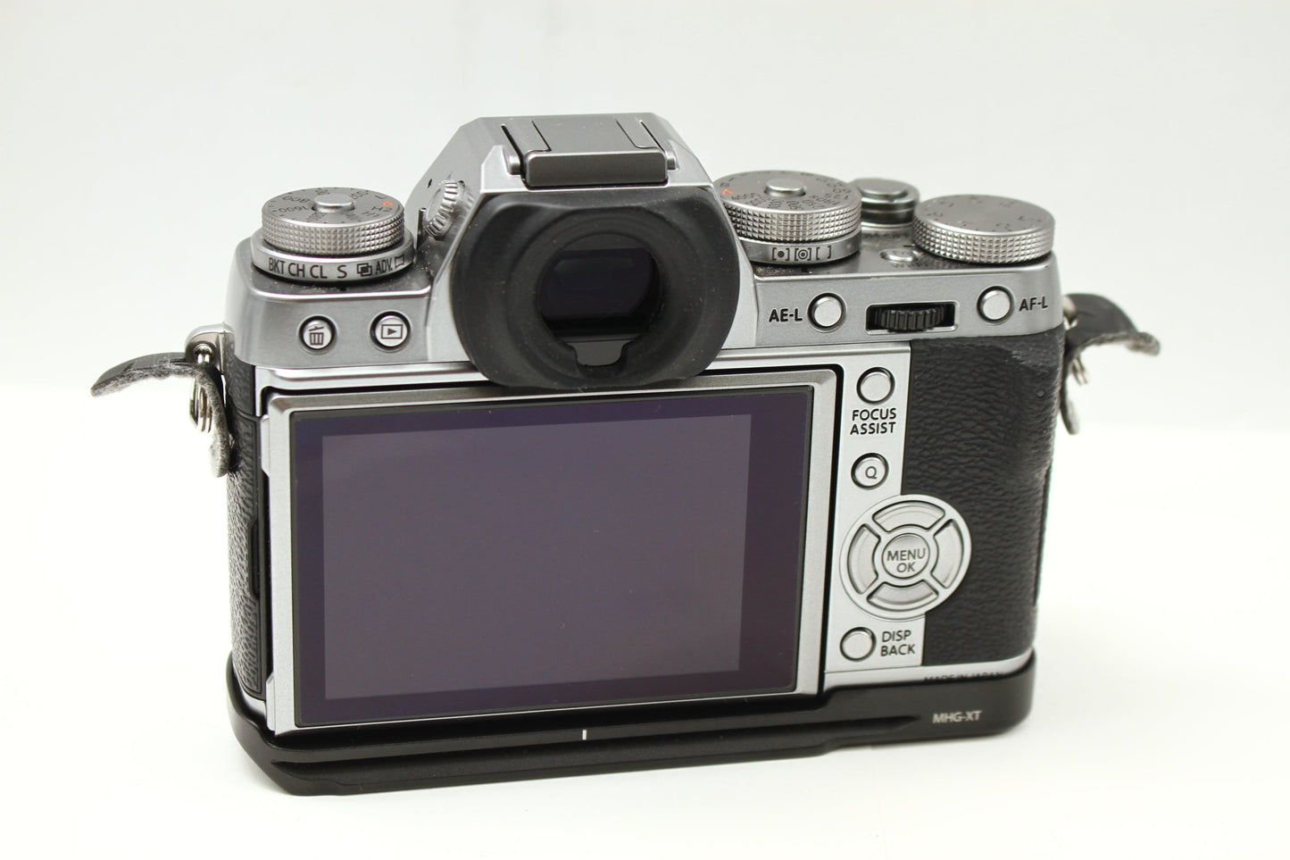 X-T1 Graphite Silver Edition + ハンドグリップ