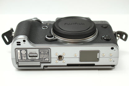 X-T1 Graphite Silver Edition + ハンドグリップ