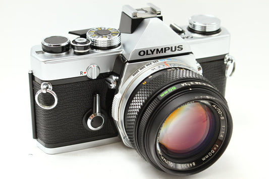 OM-1 シルバー + 50/1.4