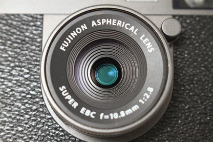 X half X-HF1 チャコールシルバー