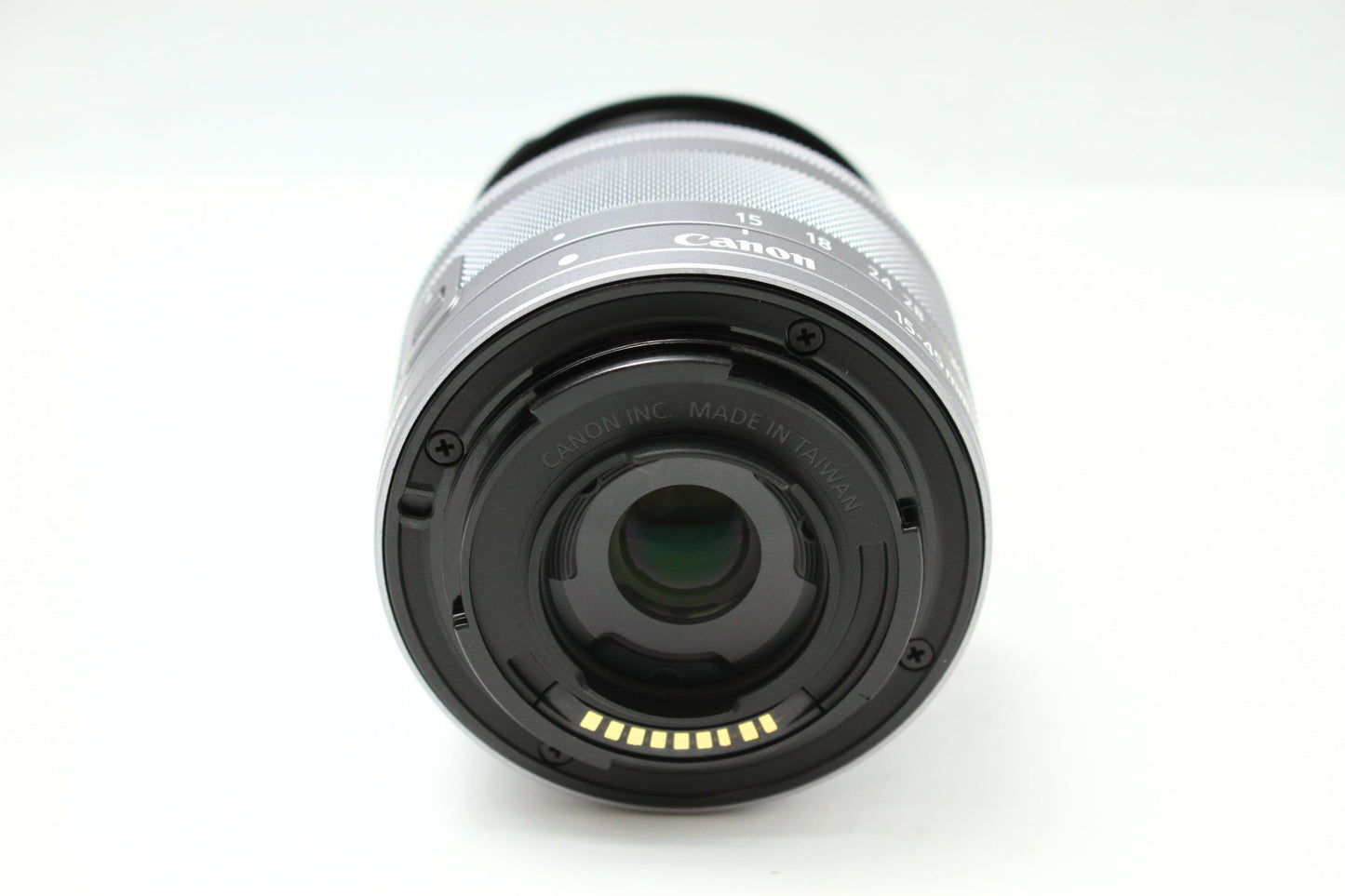 EF-M 15-45/3.5-6.3 IS STM シルバー