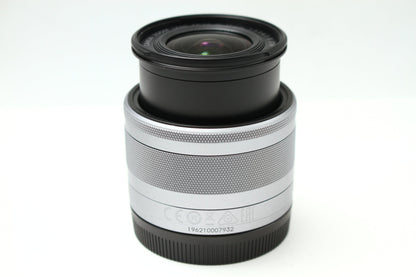 EF-M 15-45/3.5-6.3 IS STM シルバー