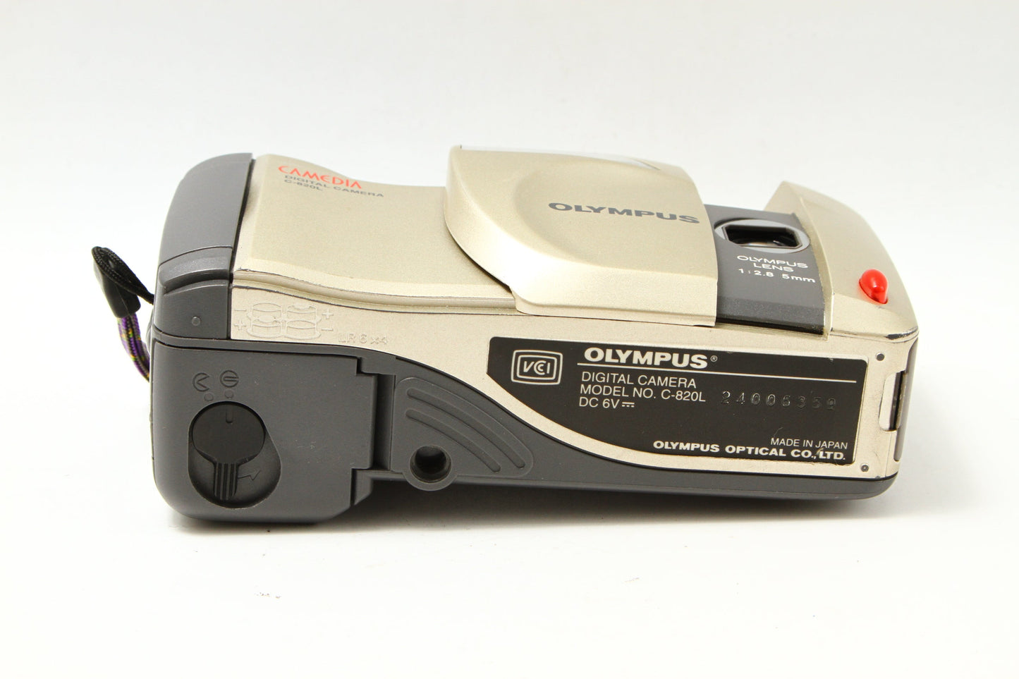 CAMEDIA C-820L (1997年発売)