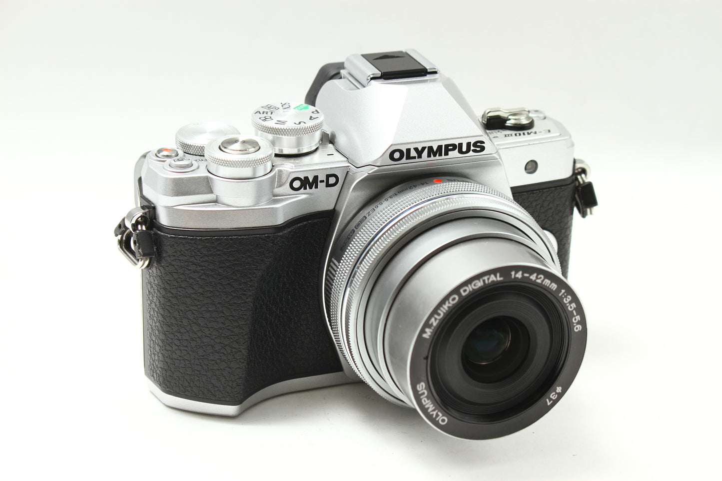 OM-D E-M10 Mark III シルバー + EZ 14-42 レンズキット