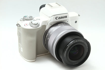 EOS Kiss M  ホワイト + 15-45 IS STM + 22 STM Wレンズキット