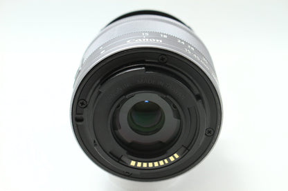 EOS Kiss M  ホワイト + 15-45 IS STM + 22 STM Wレンズキット