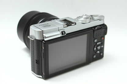X-A1 シルバー + XC 15-45