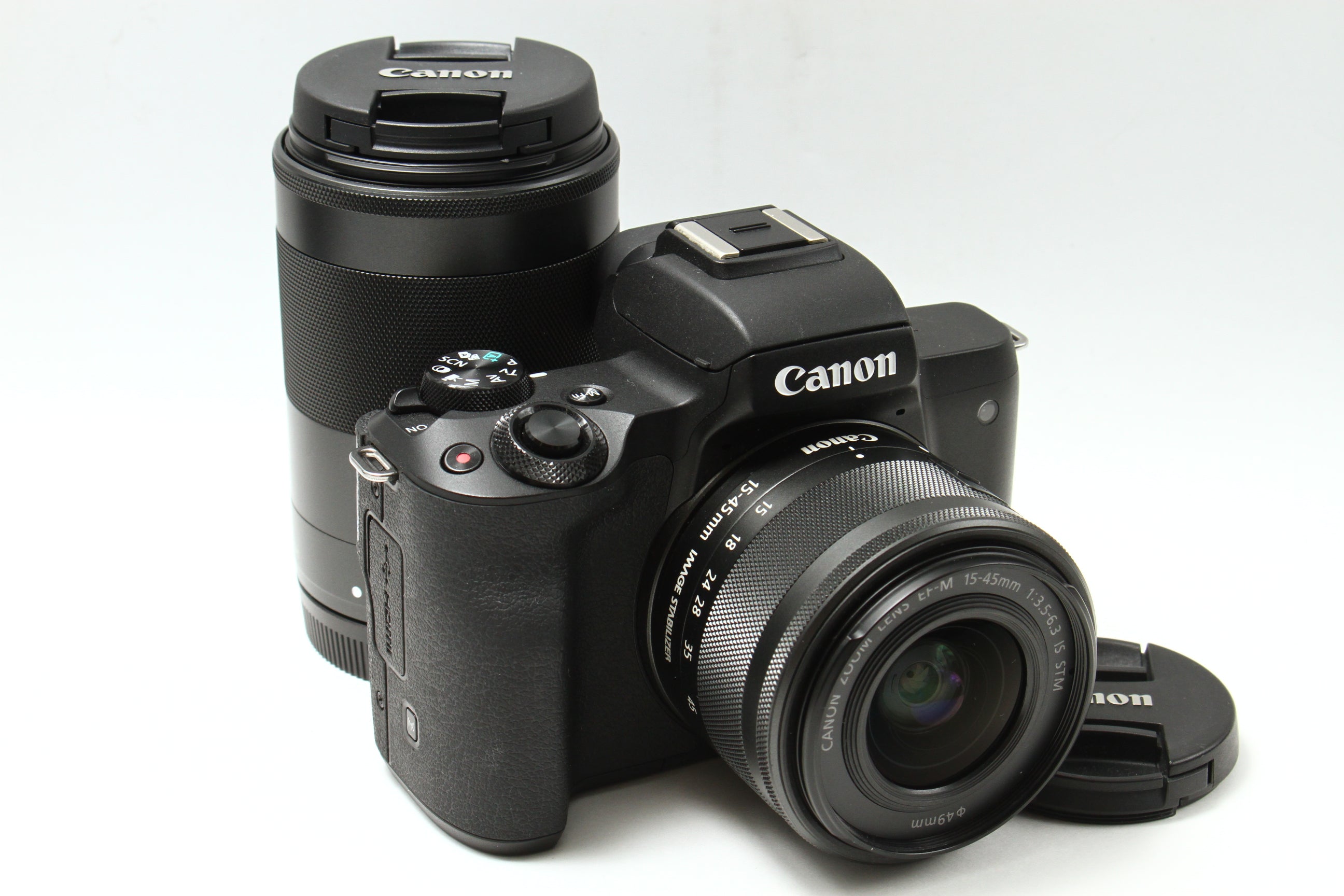 Canon EOS Kiss M ブラック + 15-45 IS STM + 55-200 IS STM Wレンズキット デジタルカメラ ミラーレス  – にっしんカメラ Nisshin Camera