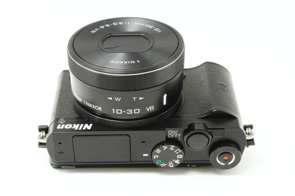 1 J5 ブラック + VR 10-30 PD-ZOOM レンズキット