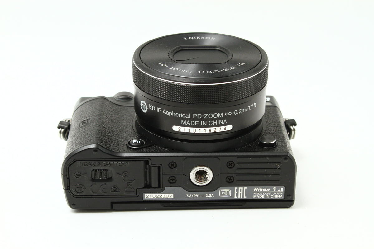 1 J5 ブラック + VR 10-30 PD-ZOOM レンズキット
