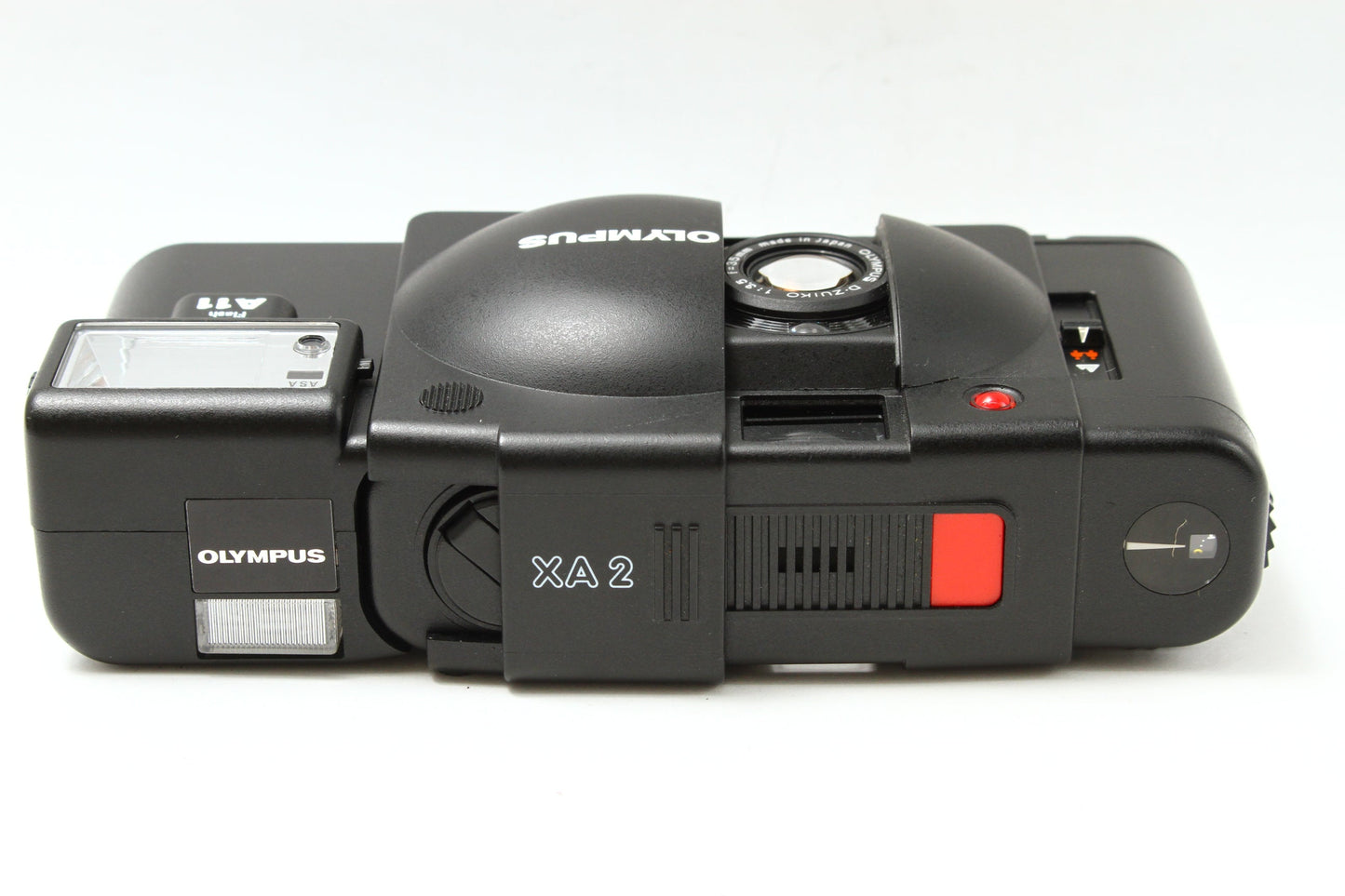 XA2 D.Zuiko 35/3.5 + A11