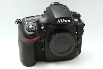 D800