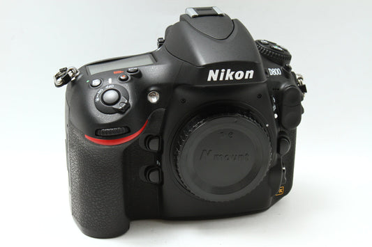 D800