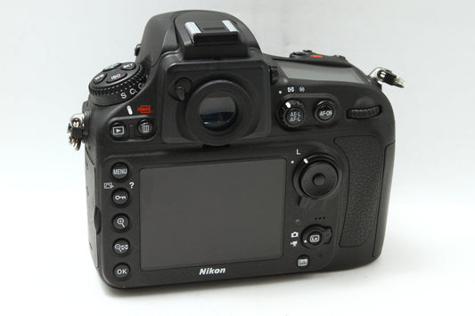 D800