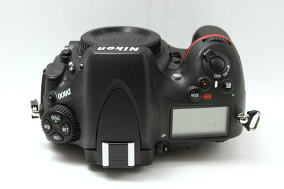 D800