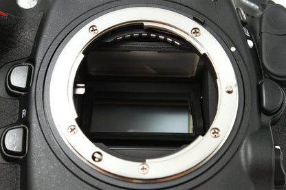 D800