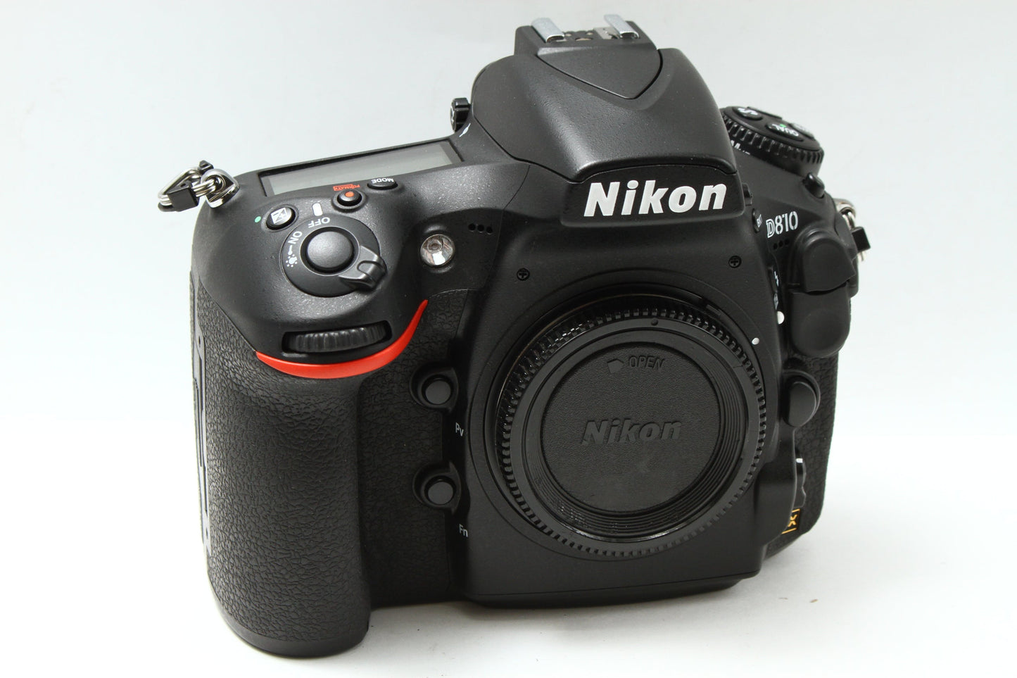 D810