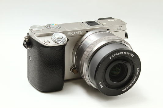 α6000 ILCE-6000 シルバー + PZ 16-50 レンズキット