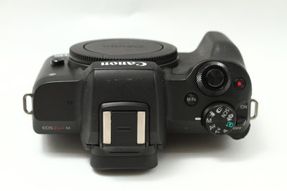 EOS Kiss M  ブラック