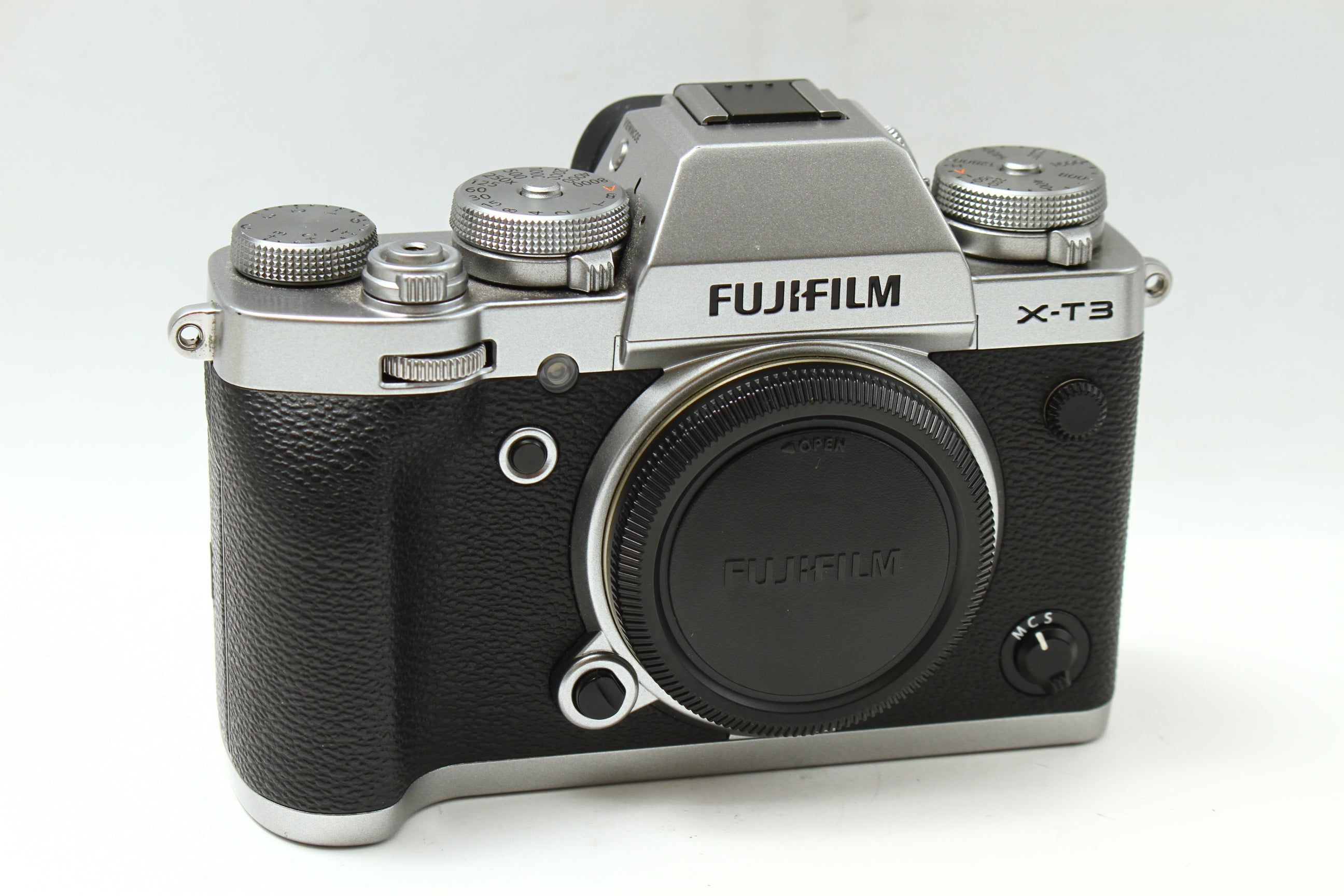 FUJIFILM X-T3 ミラーレス一眼 シルバー FUJIFILM (フジフイルム) X-T3 シルバー デジタルカメラ ミラー