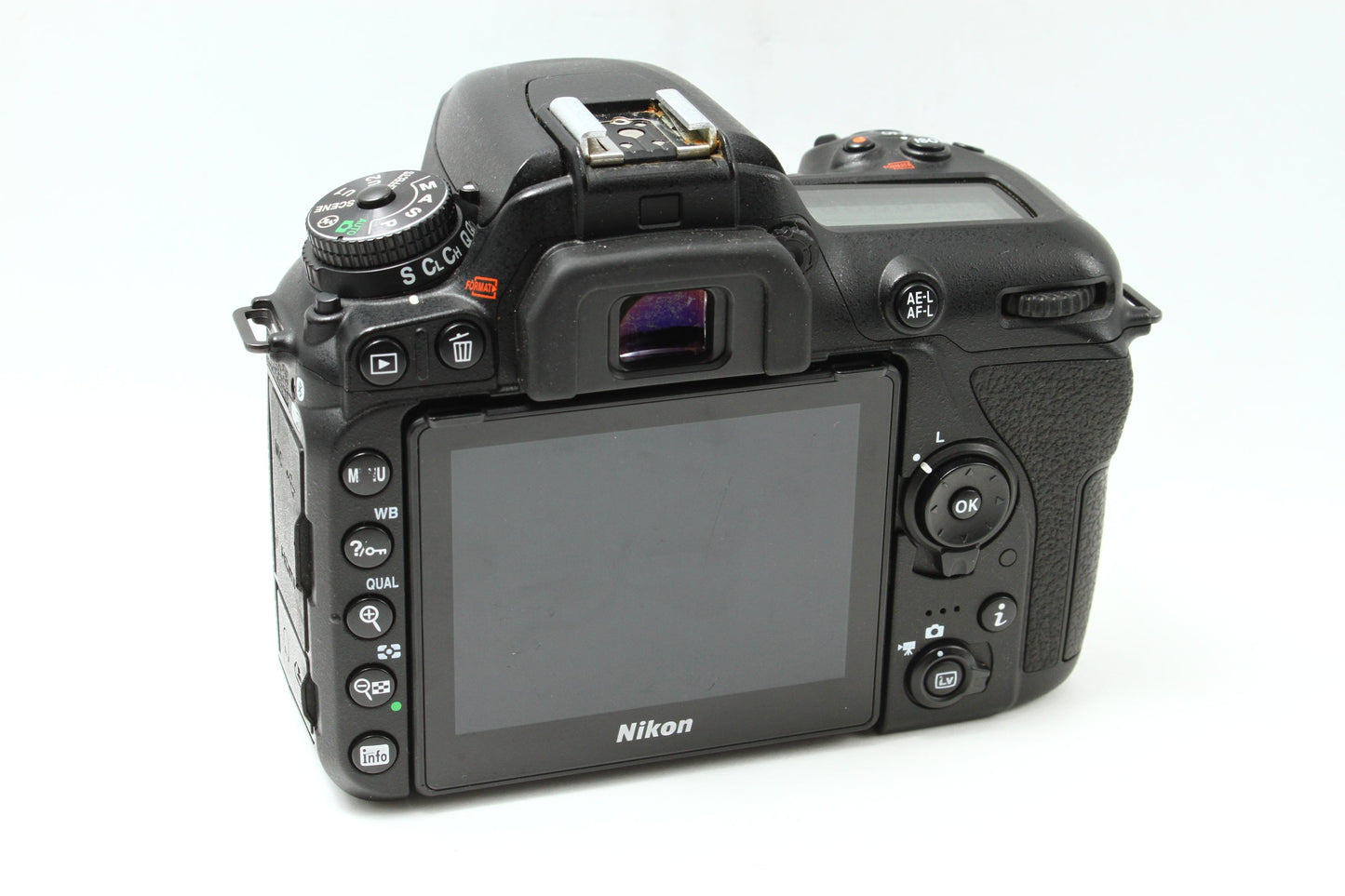 D7500