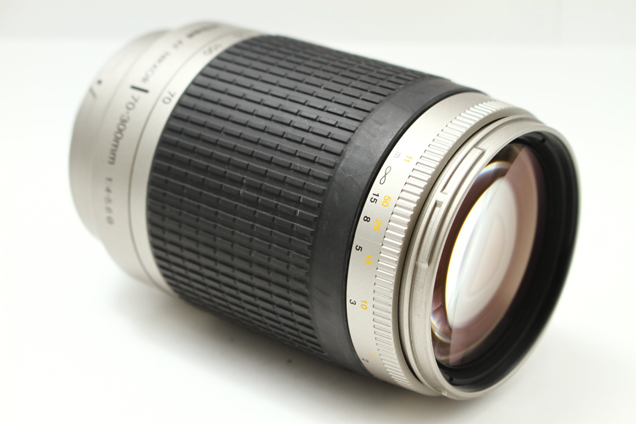 Nikon (ニコン) AF 70-300/4-5.6 G シルバー レンズ AF一眼用 – にっ