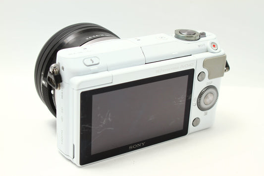 NEX-3N ホワイト + PZ 16-50 レンズキット