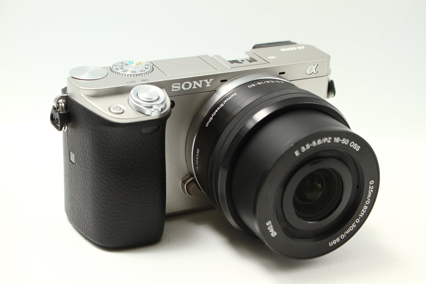 α6000 ILCE-6000 シルバー + PZ 16-50 レンズキット