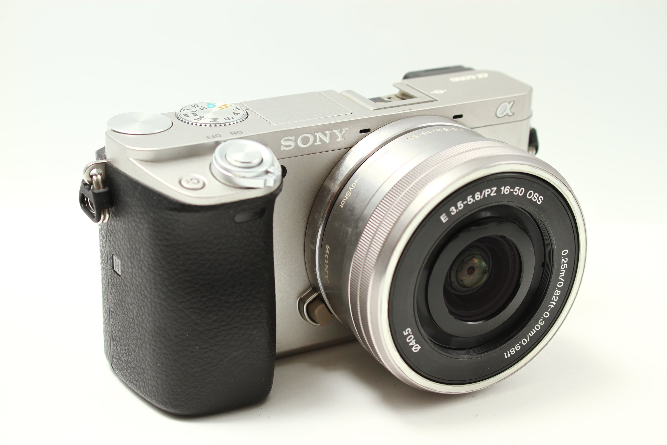 SONY (ソニー) α6000 ILCE-6000 シルバー + PZ 16-50 レンズキット