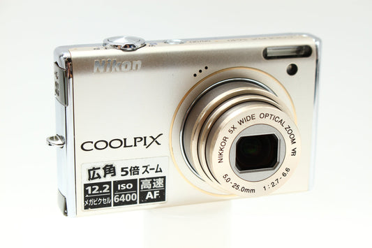 COOLPIX S640 シルバー