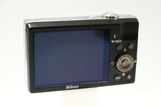 COOLPIX S640 シルバー
