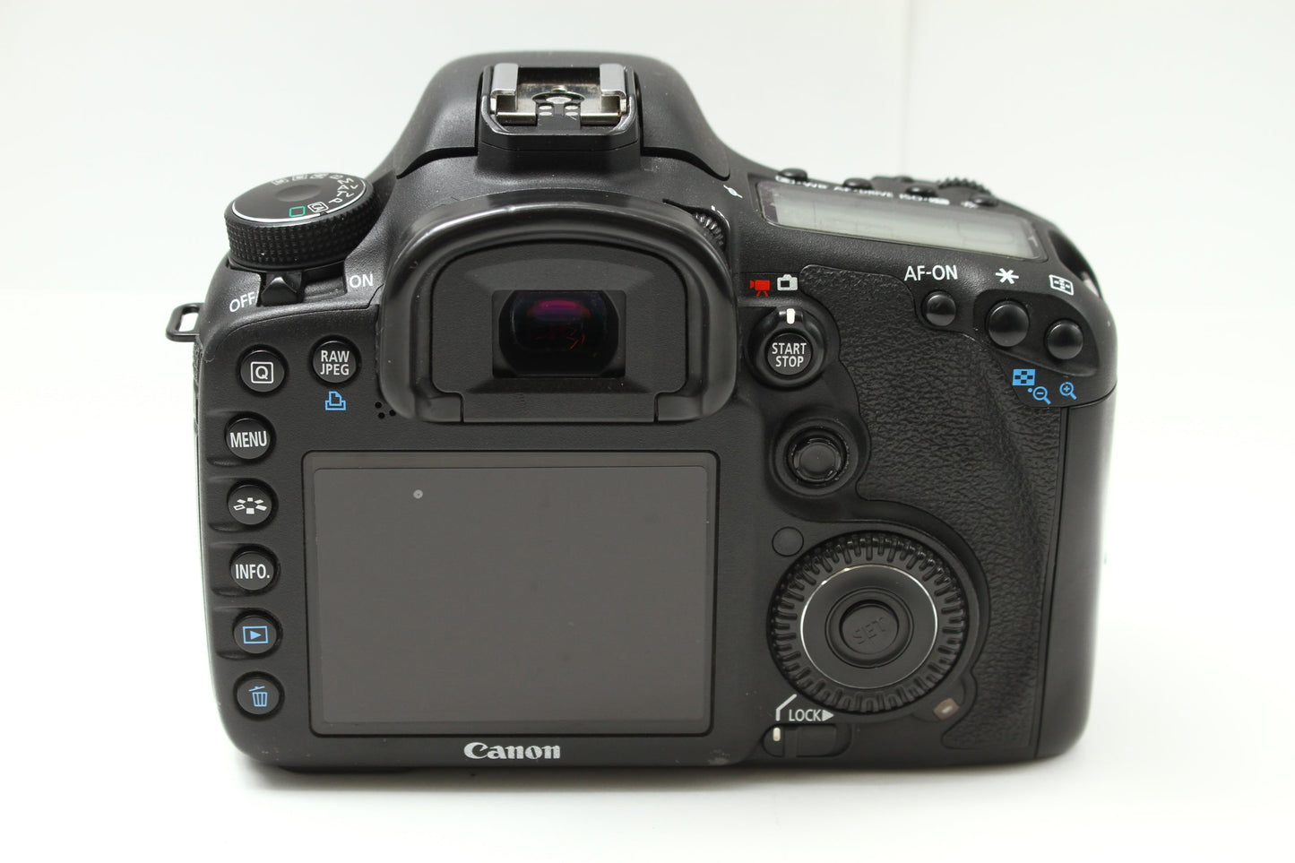 EOS 7D