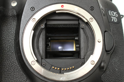 EOS 7D