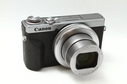 PowerShot G7X Mark III シルバー