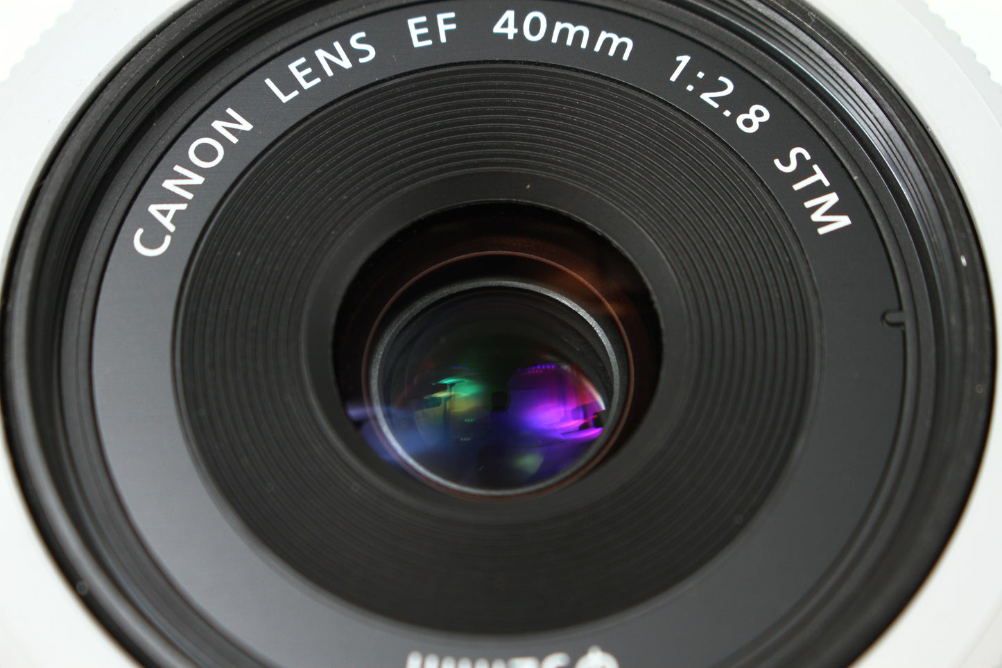 EF 40/2.8 STM ホワイト