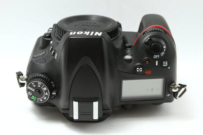 D600