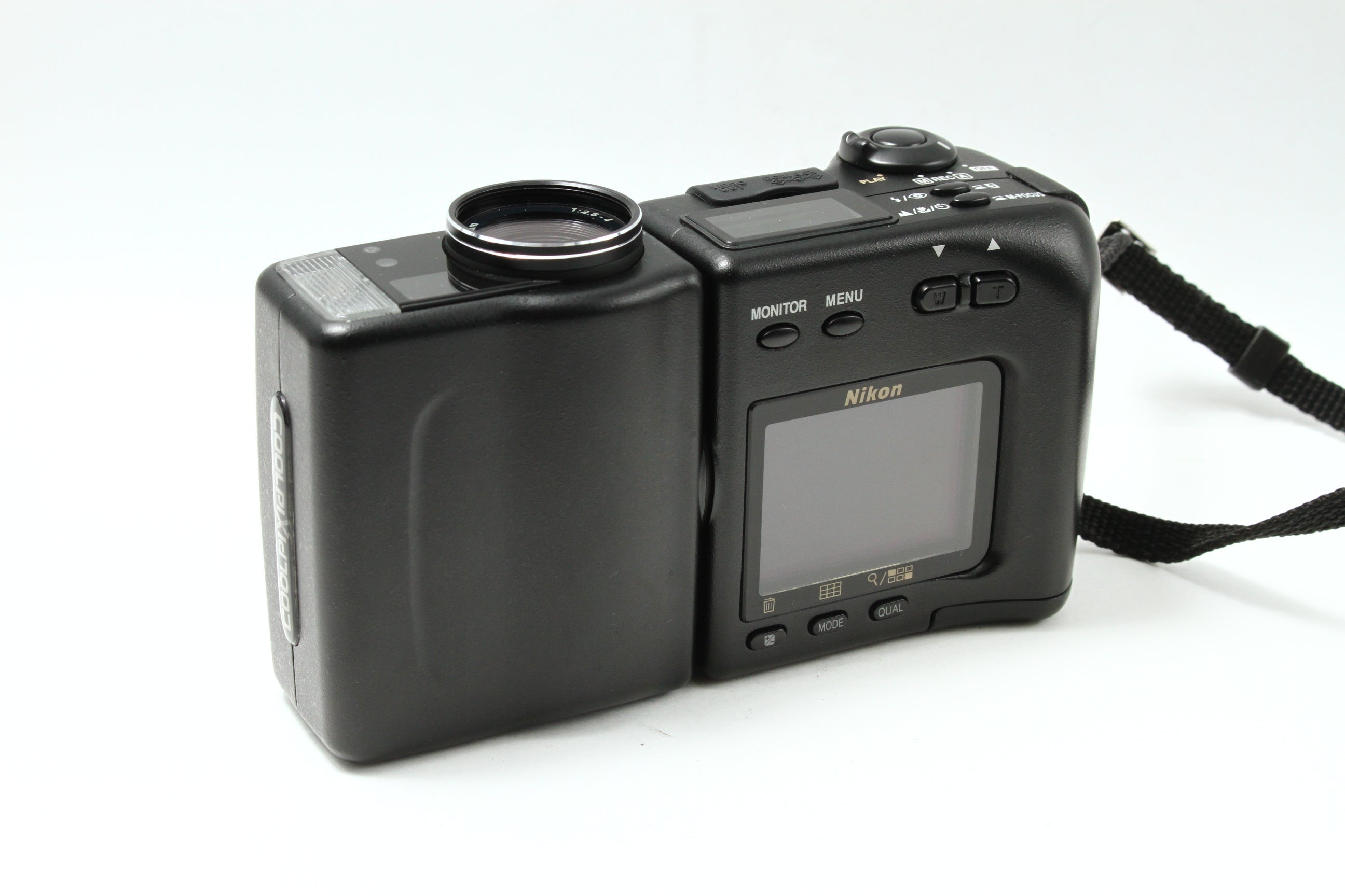 Nikon COOLPIX 950 デジタルカメラ コンパクト – にっしんカメラ Nisshin Camera