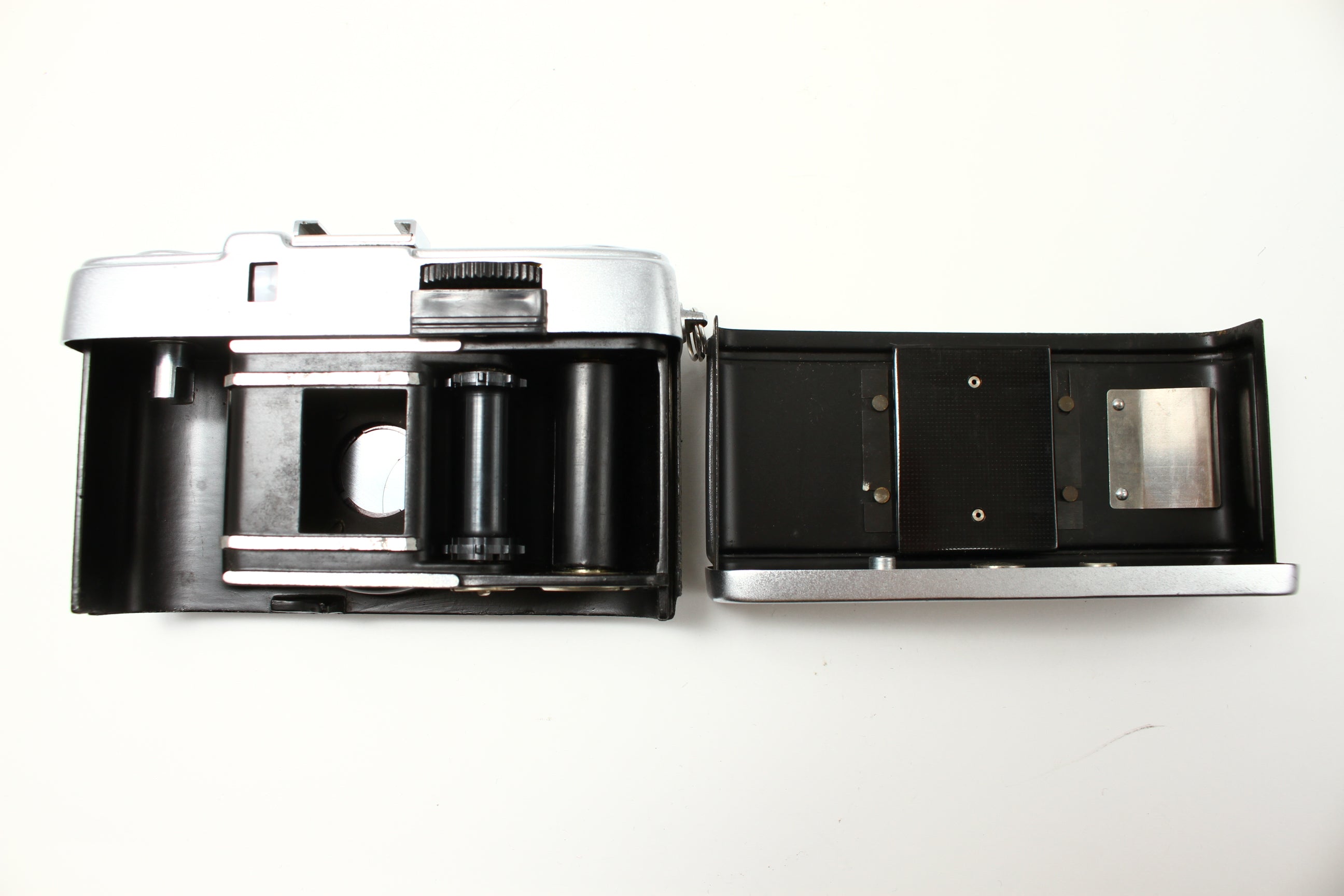 OLYMPUS (オリンパス) PEN 2.8cm/3.5 フィルムカメラ コンパクト – に