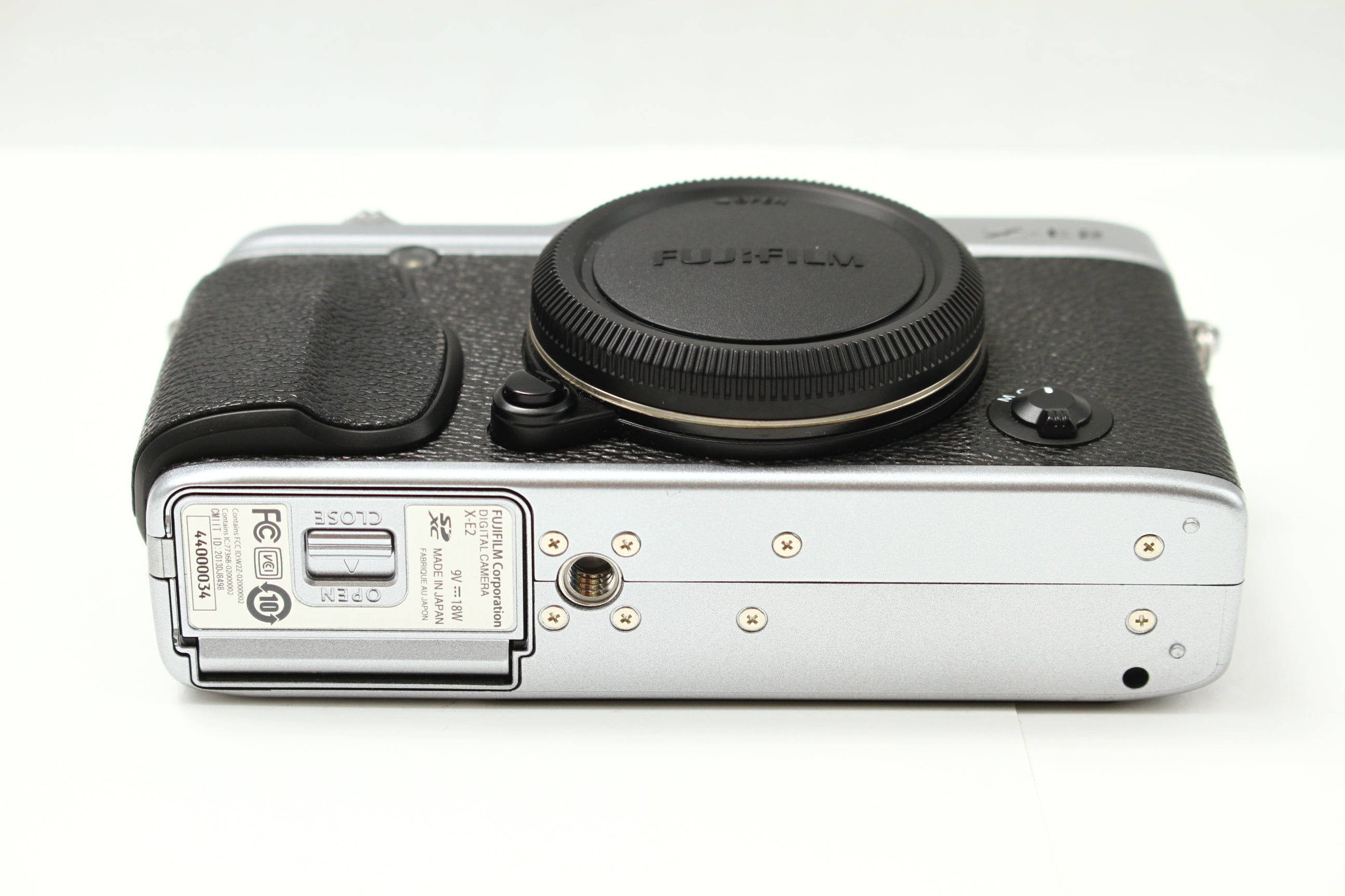 FUJIFILM (フジフイルム) X-E2 シルバー デジタルカメラ ミラーレス