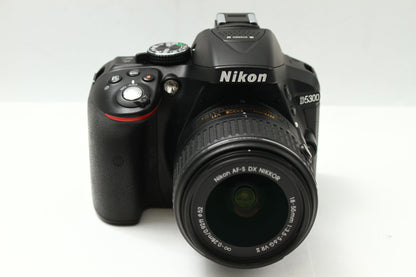 D5300 ブラック + AF-S 18-55/3.5-5.6 G II