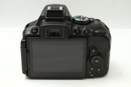 D5300 ブラック + AF-S 18-55/3.5-5.6 G II