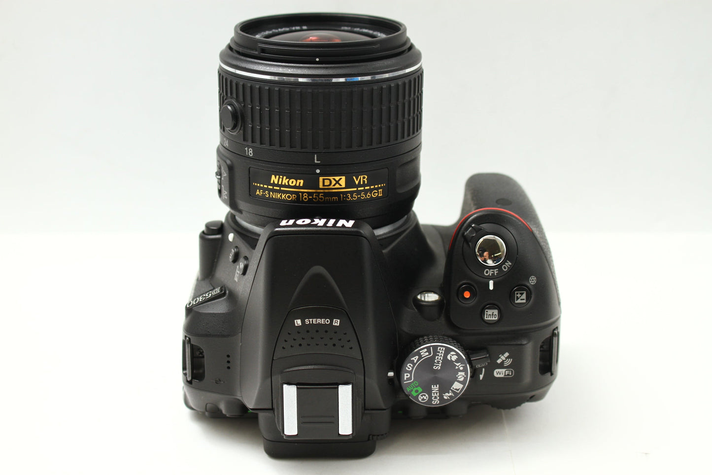 D5300 ブラック + AF-S 18-55/3.5-5.6 G II